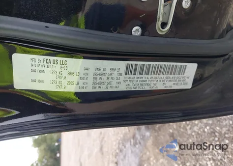 2019 Jeep Cherokee Latitude Plus 4X4 from USA, damaged, VIN 1C4PJMLB8KD478341